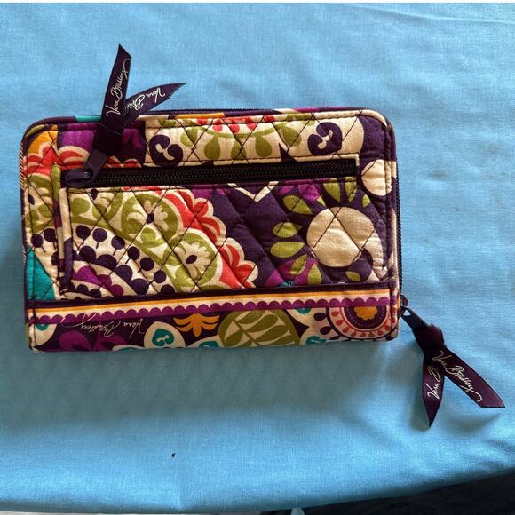 Vera Bradley Quilted Hipster Turnlock Clutch Wallet Plum Crazy Pattern - Picture 5 of 6